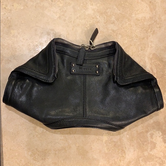 Alexander McQueen Handbags - Alexander McQueen clutch